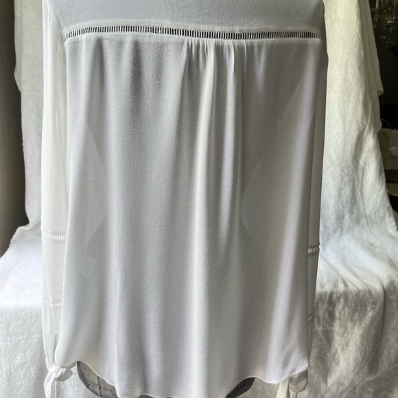 The Hanger White Boho Long Sleeve Tassel Tie Pullover Size M - Picture 6 of 8